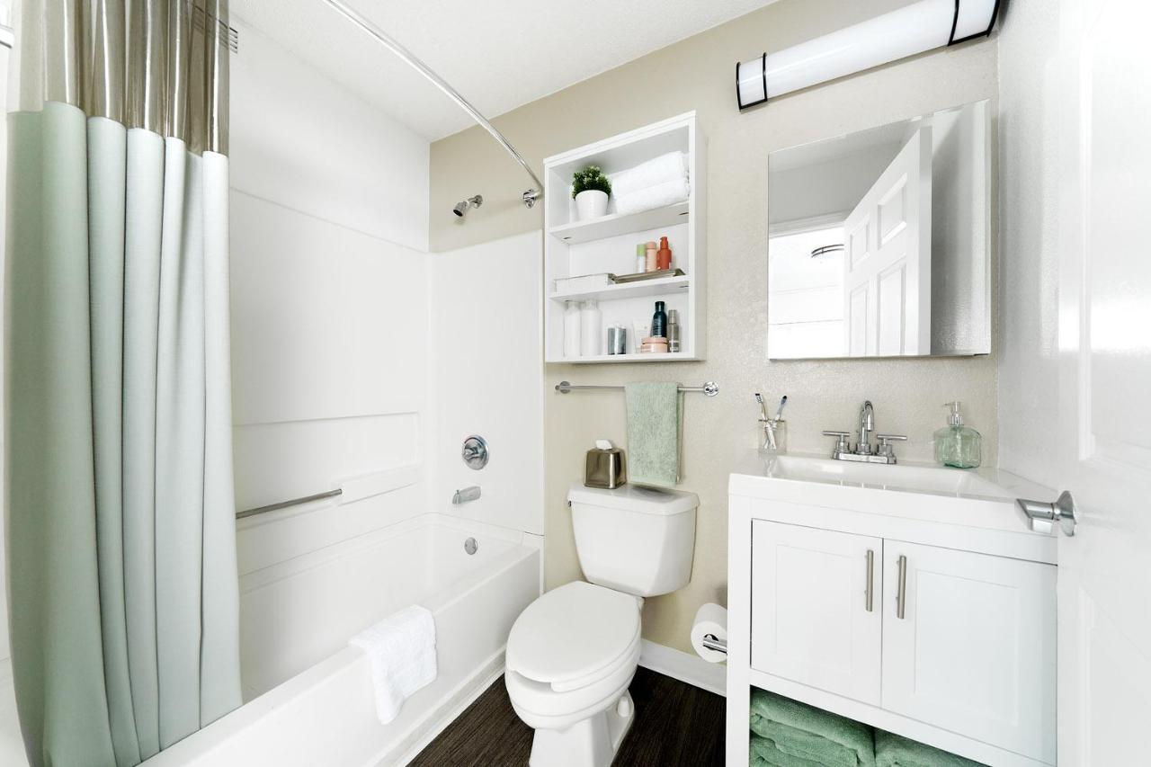 Intown Suites Extended Stay Houston Tx - Stuebner Airline Rd Louetta Dış mekan fotoğraf